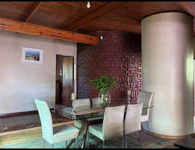 5 BEDROOM HOUSE FOR SALE IN CONSTANTIA PARK